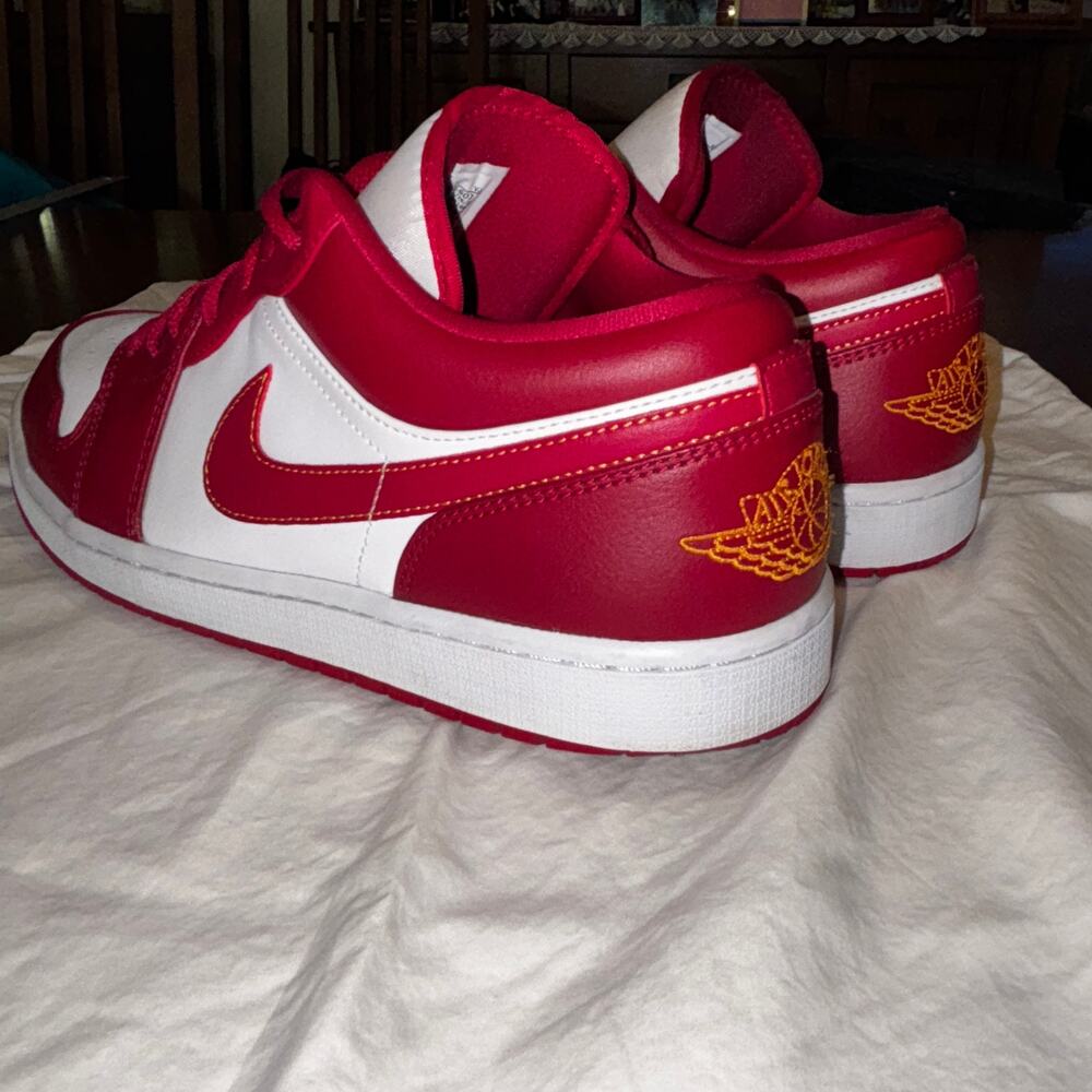 Nike Air Jordan 1 Low Cardinal Red White Mens 13 Leather Sneakers 553558 607 - Picture 6 of 13